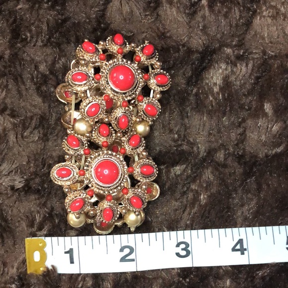 3/$25 Forever 21 Coral and Gold Tone Design Stretchy Bracelet (EUC) - Picture 3 of 6